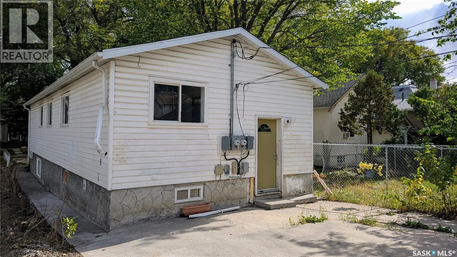 1924 MONTREAL STREET