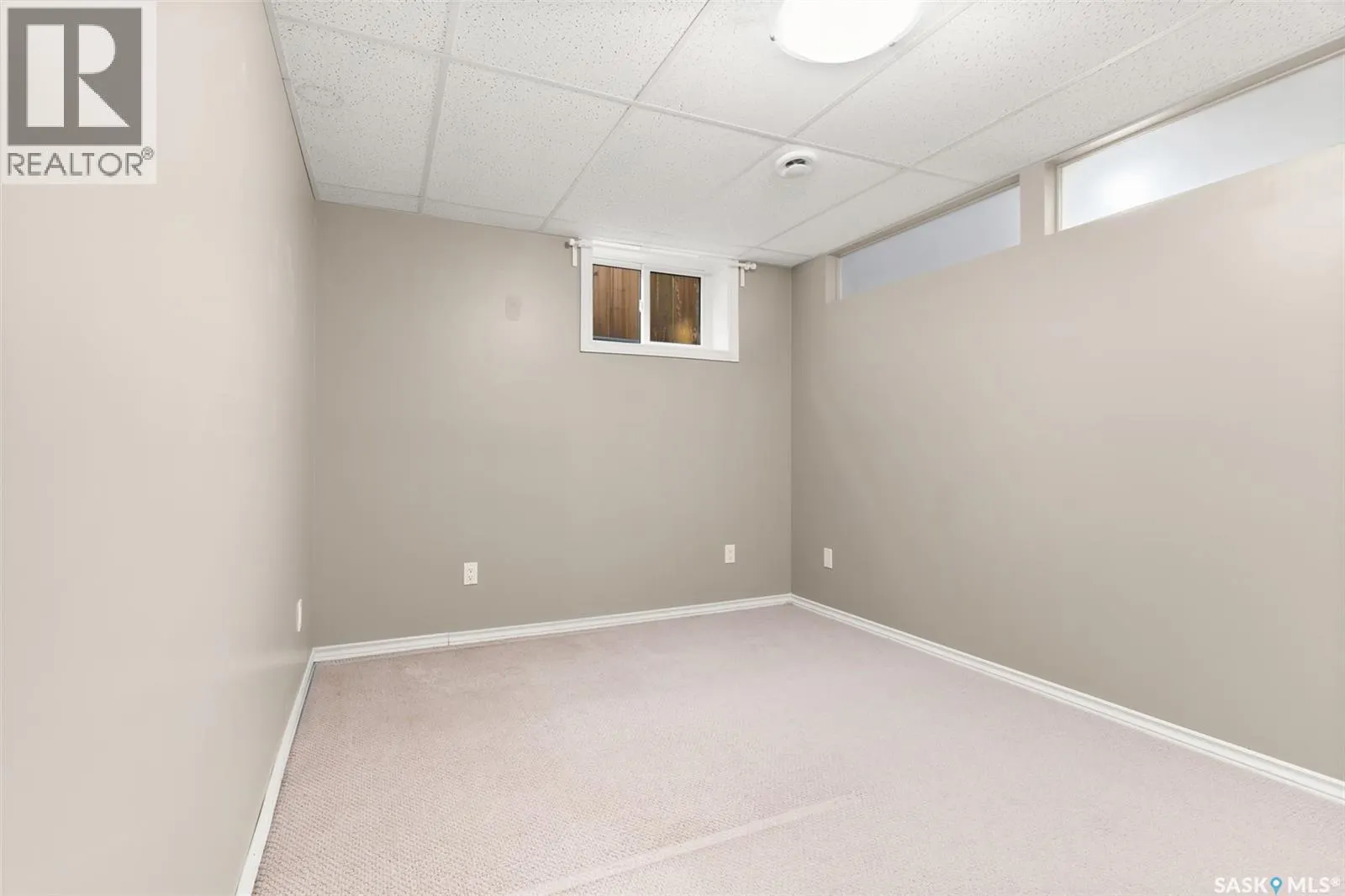 2206 Assiniboine AVENUE E