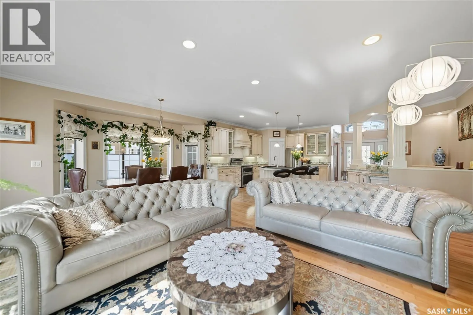 219 Brookhurst CRESCENT