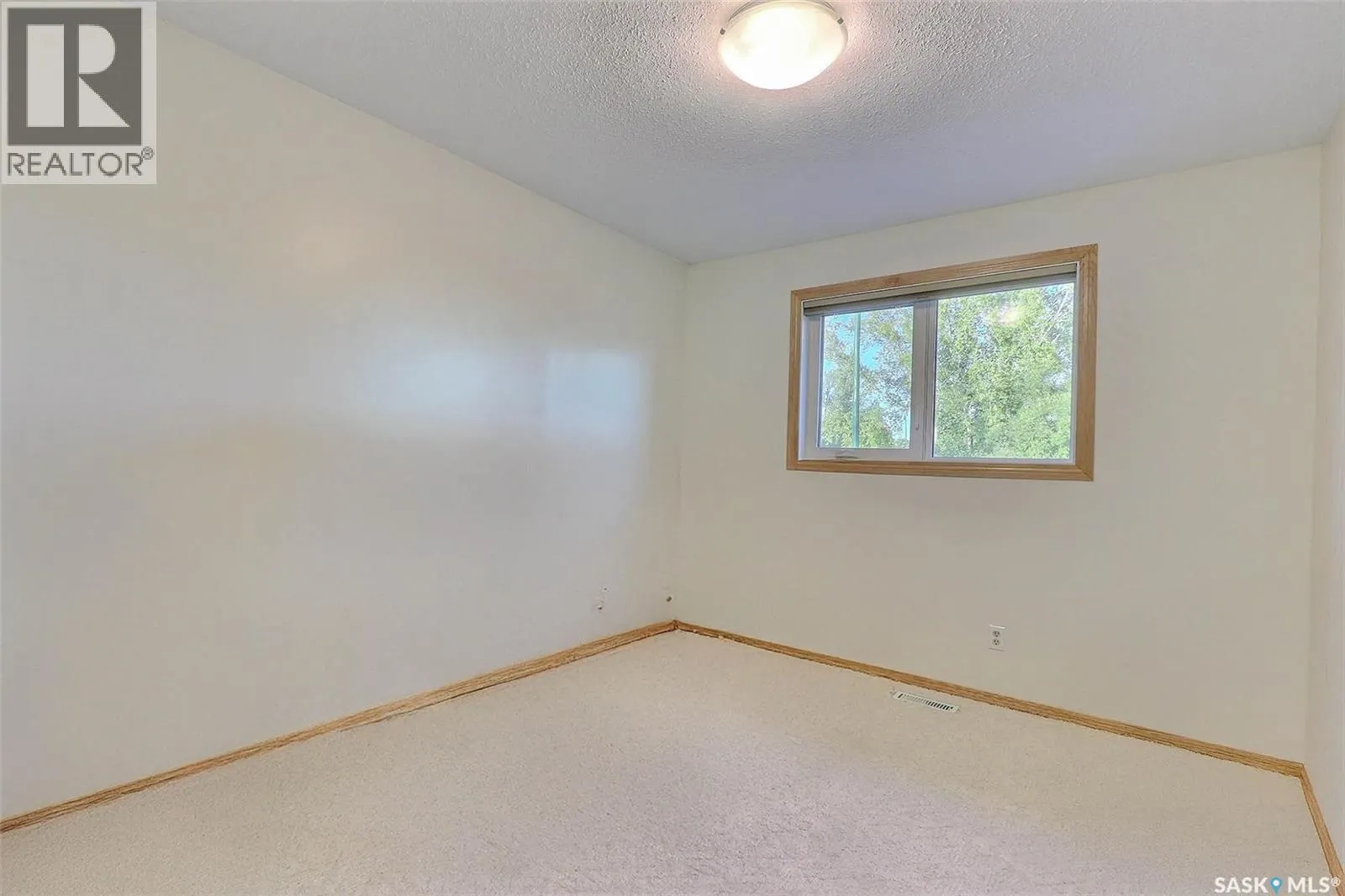 3043 Erickson CRESCENT