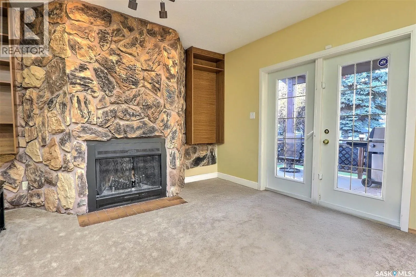 3043 Erickson CRESCENT