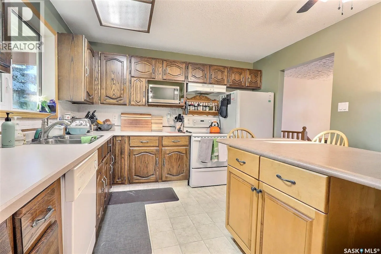 3043 Erickson CRESCENT