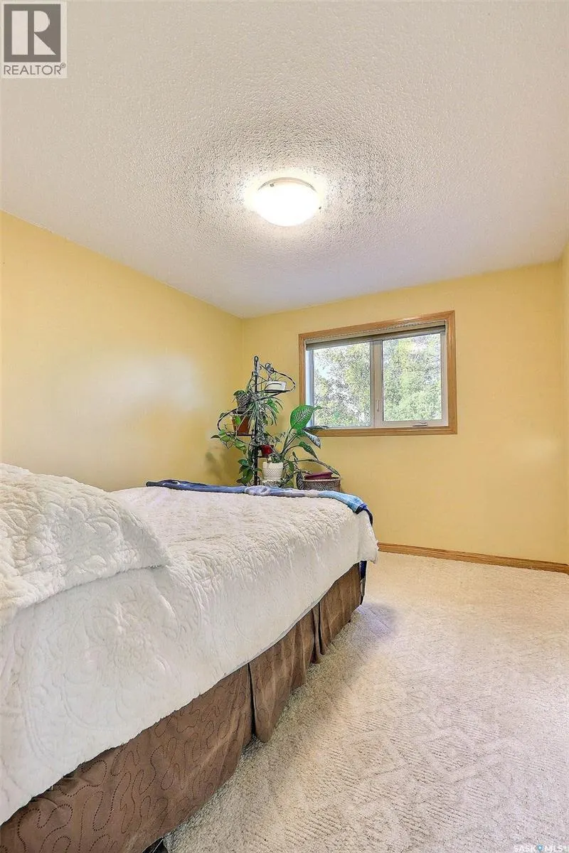 3043 Erickson CRESCENT