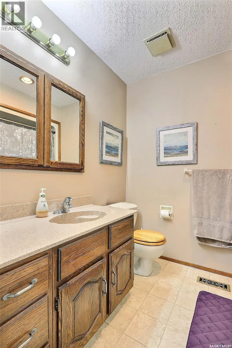 3043 Erickson CRESCENT