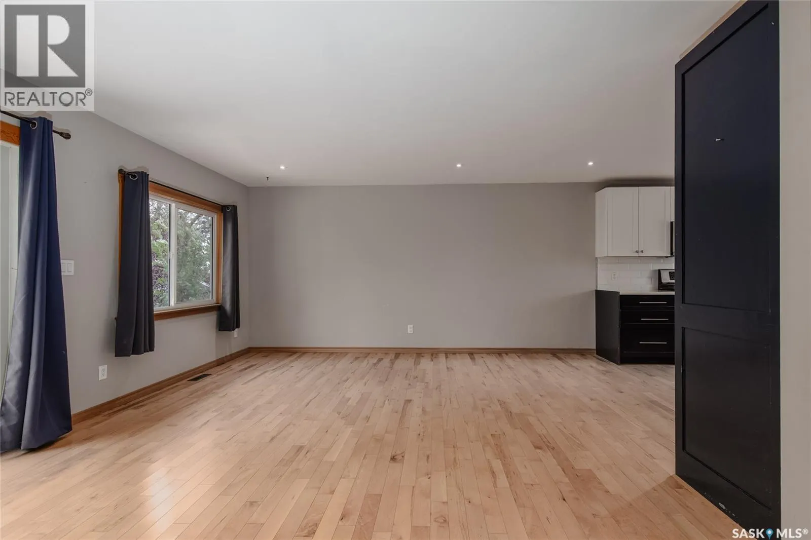 1339 SPADINA STREET W
