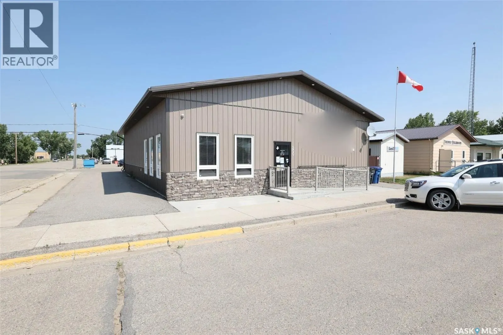 200 Main STREET
