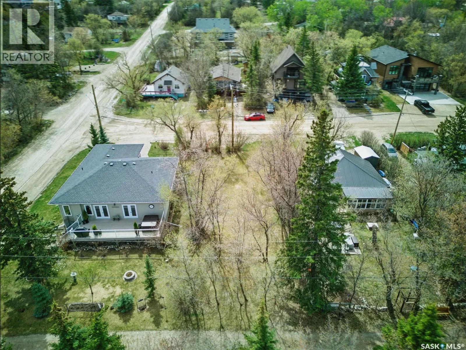 317 Douglas AVENUE