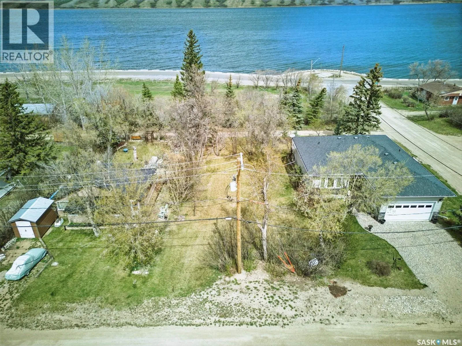 317 Douglas AVENUE