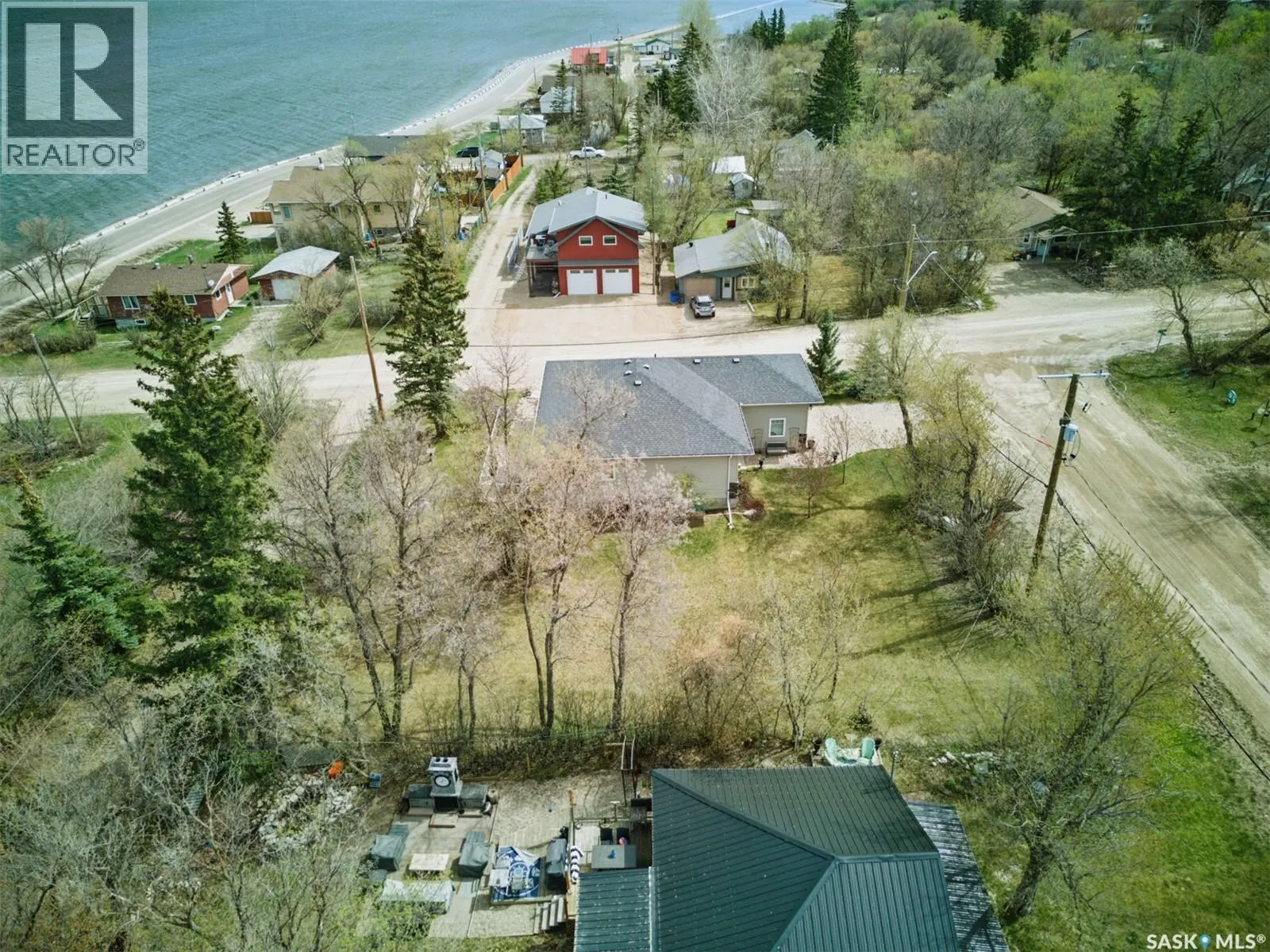 317 Douglas AVENUE