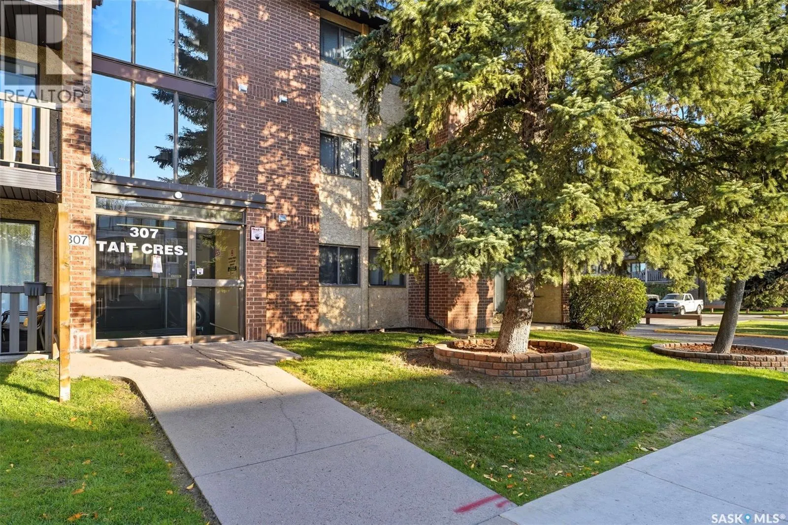 101 307 Tait CRESCENT