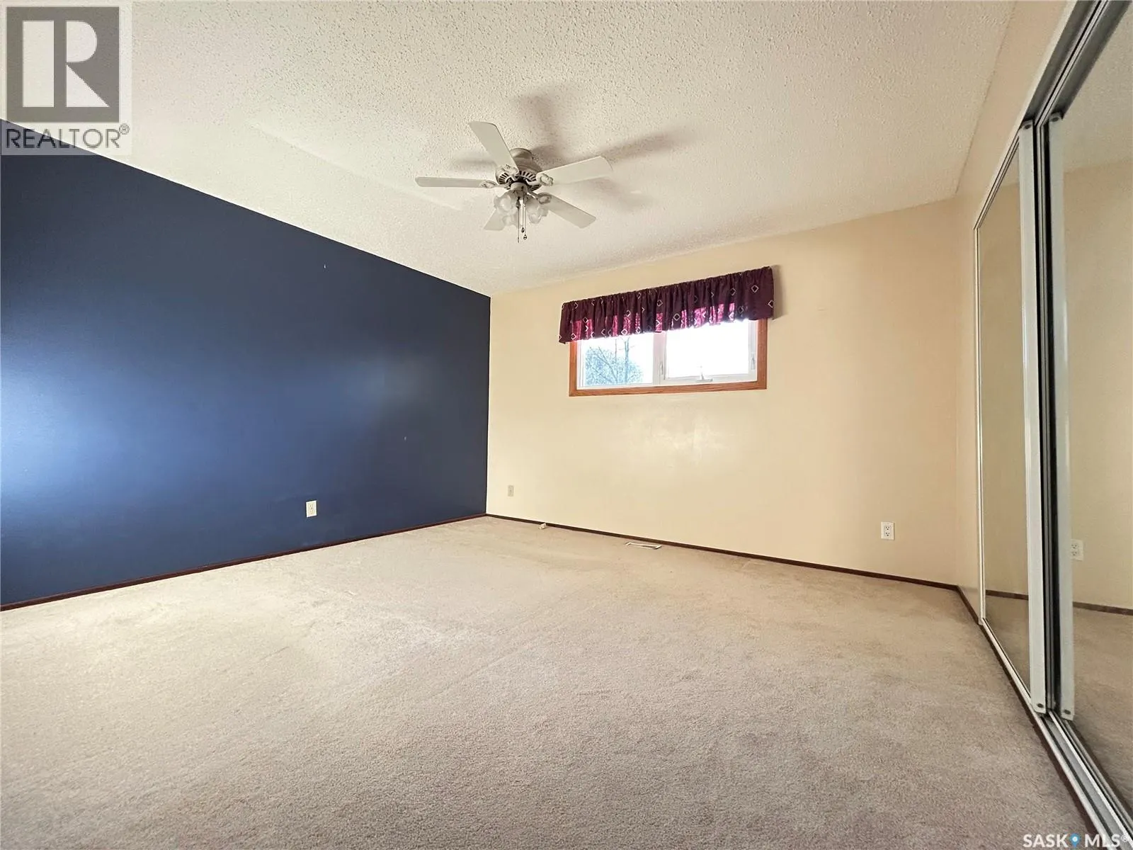 337 Brock CRESCENT