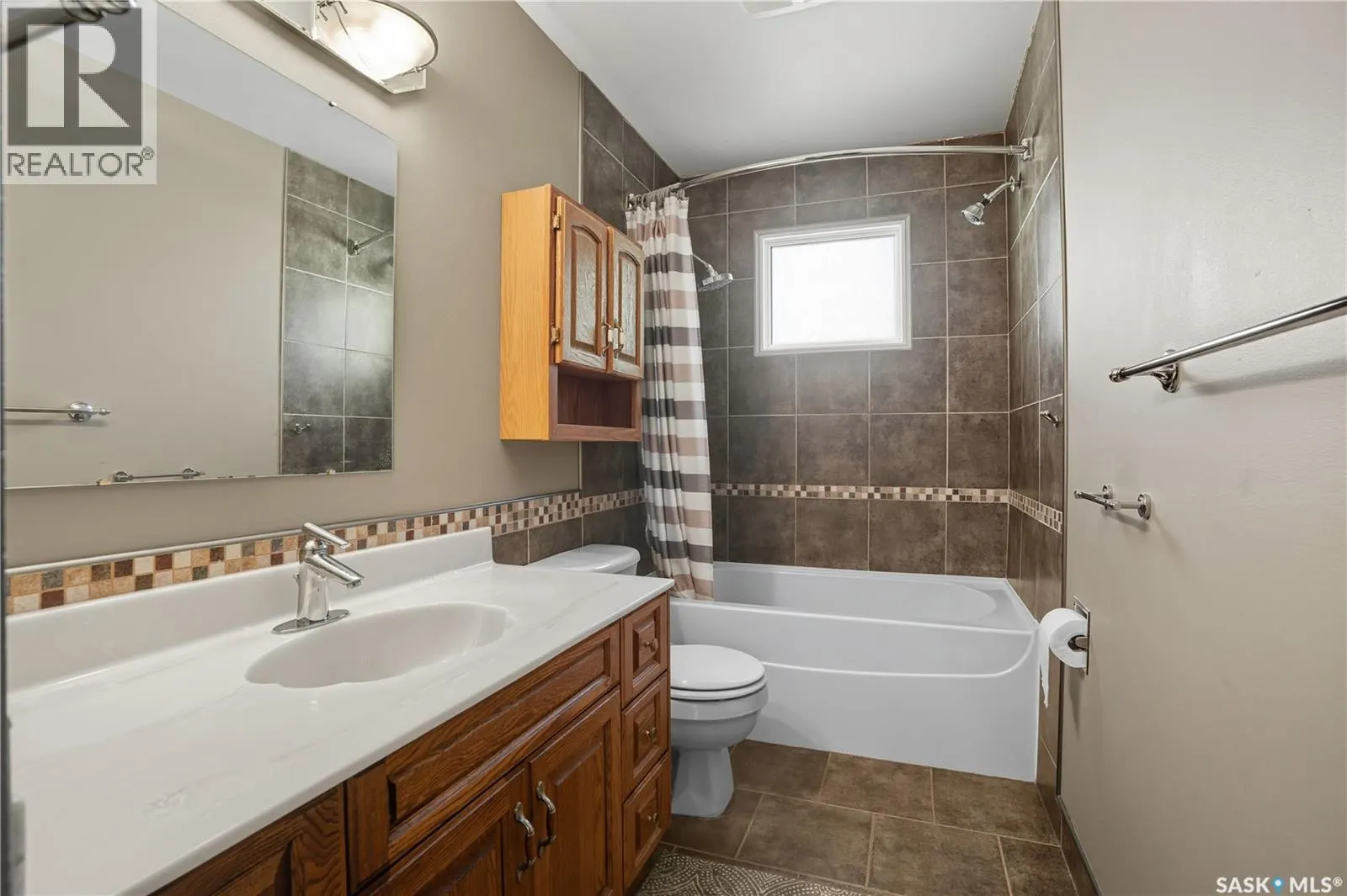 337 Brock CRESCENT