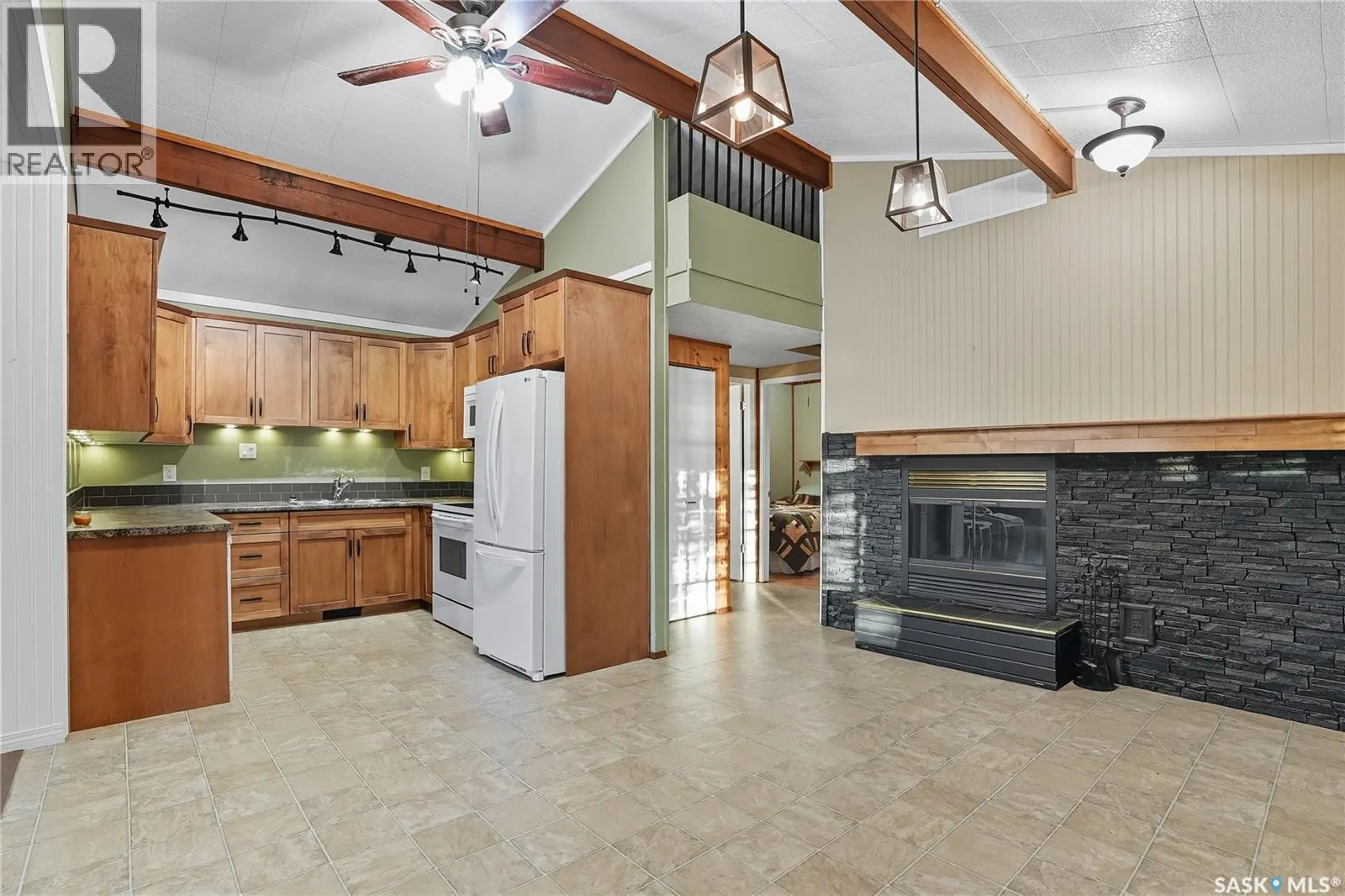3417 Nickorick Beach Road East