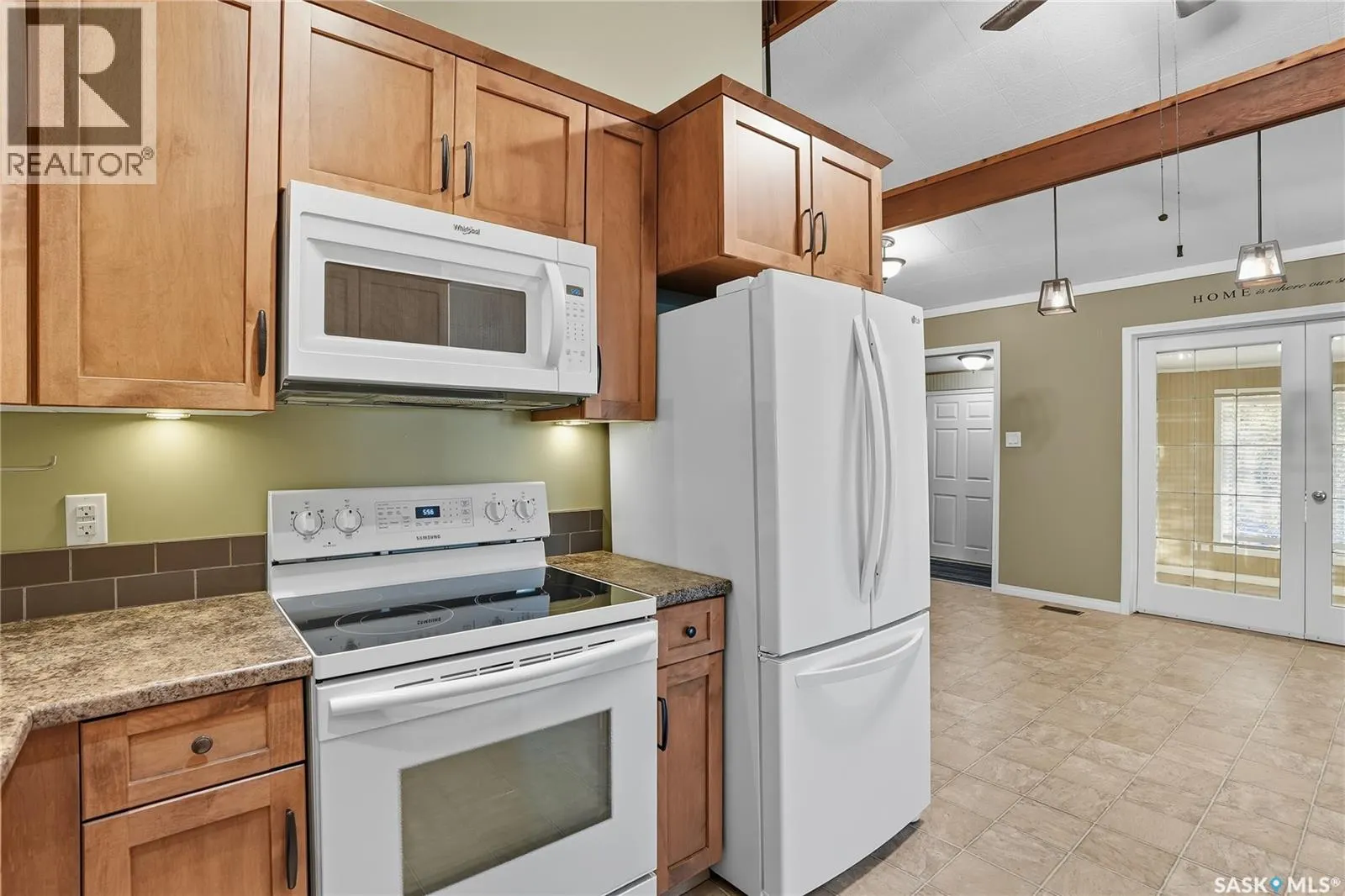 3417 Nickorick Beach Road East