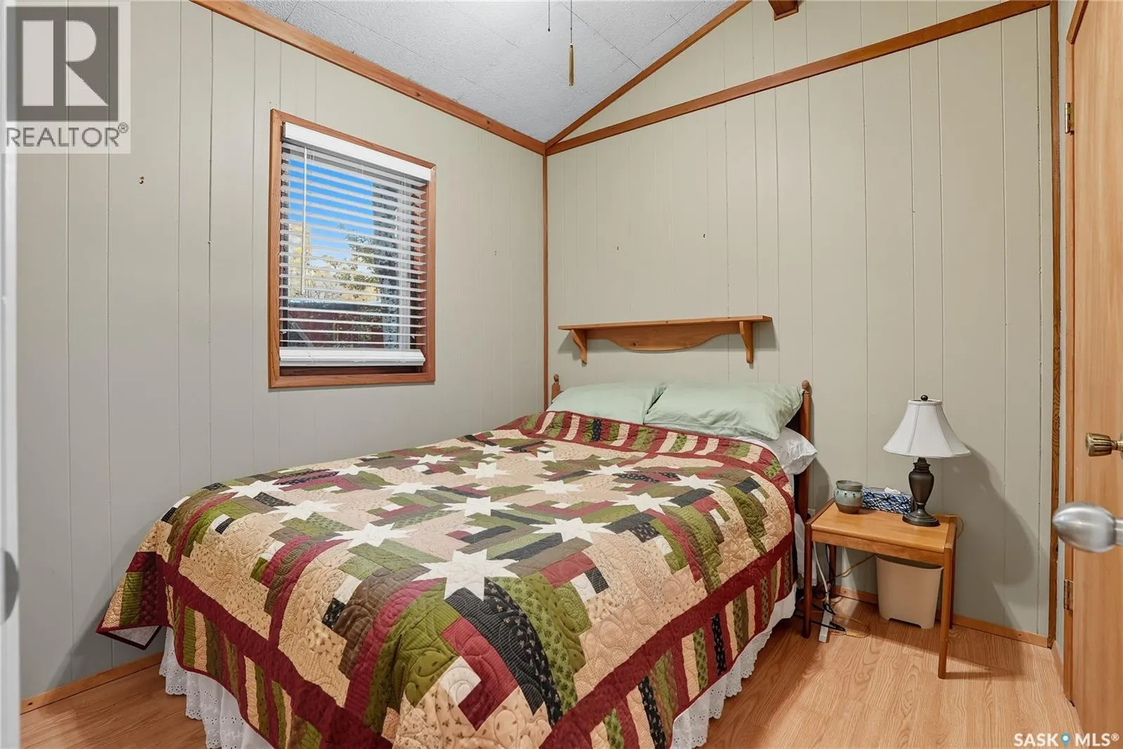 3417 Nickorick Beach Road East