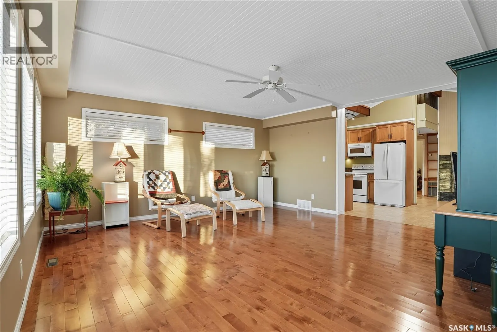 3417 Nickorick Beach Road East