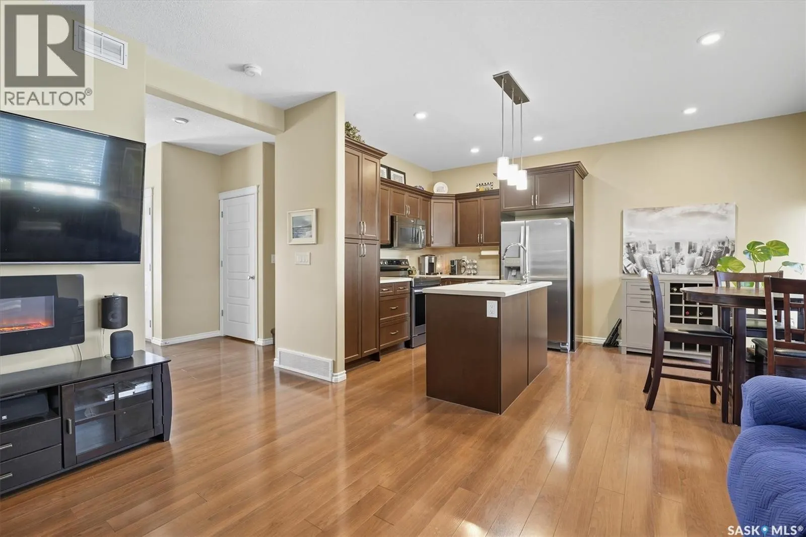 16 115 Veltkamp CRESCENT