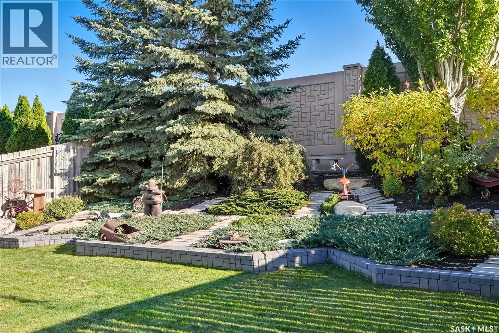 519 Guenter CRESCENT