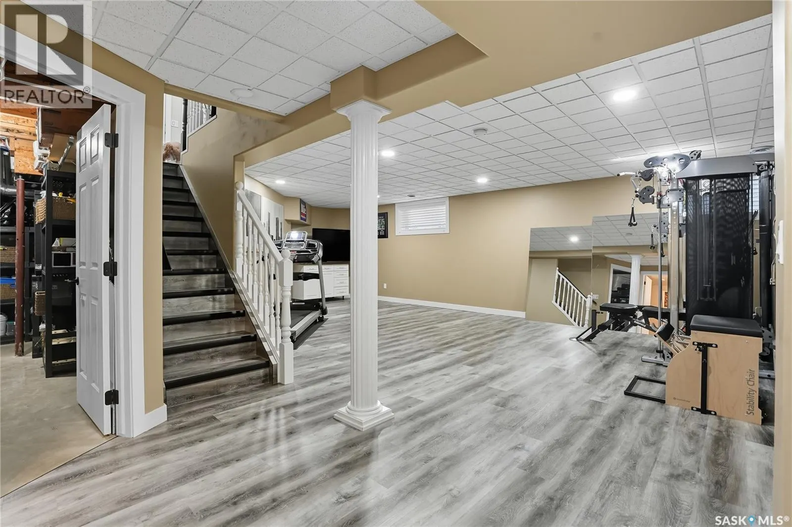 519 Guenter CRESCENT