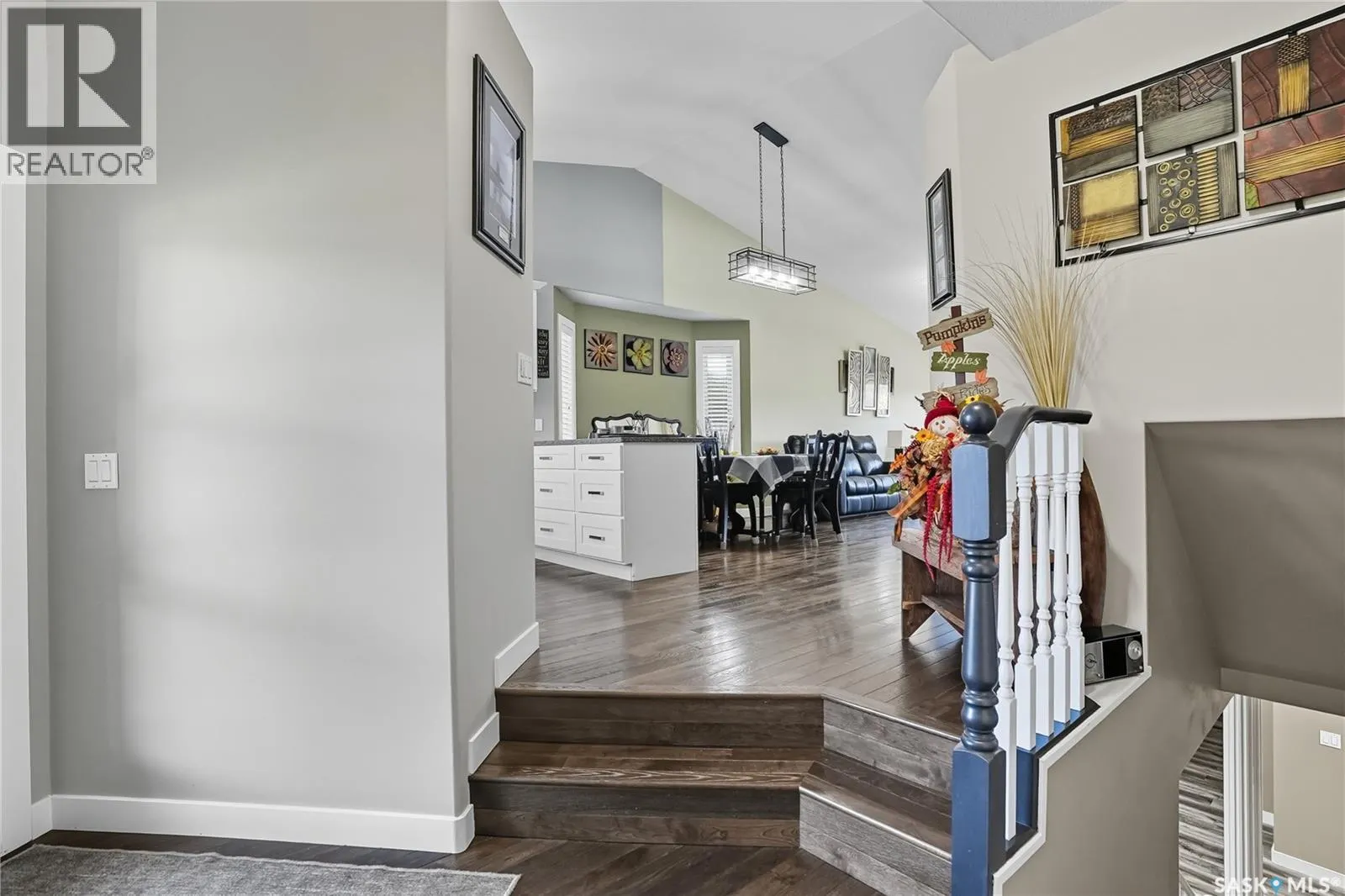519 Guenter CRESCENT