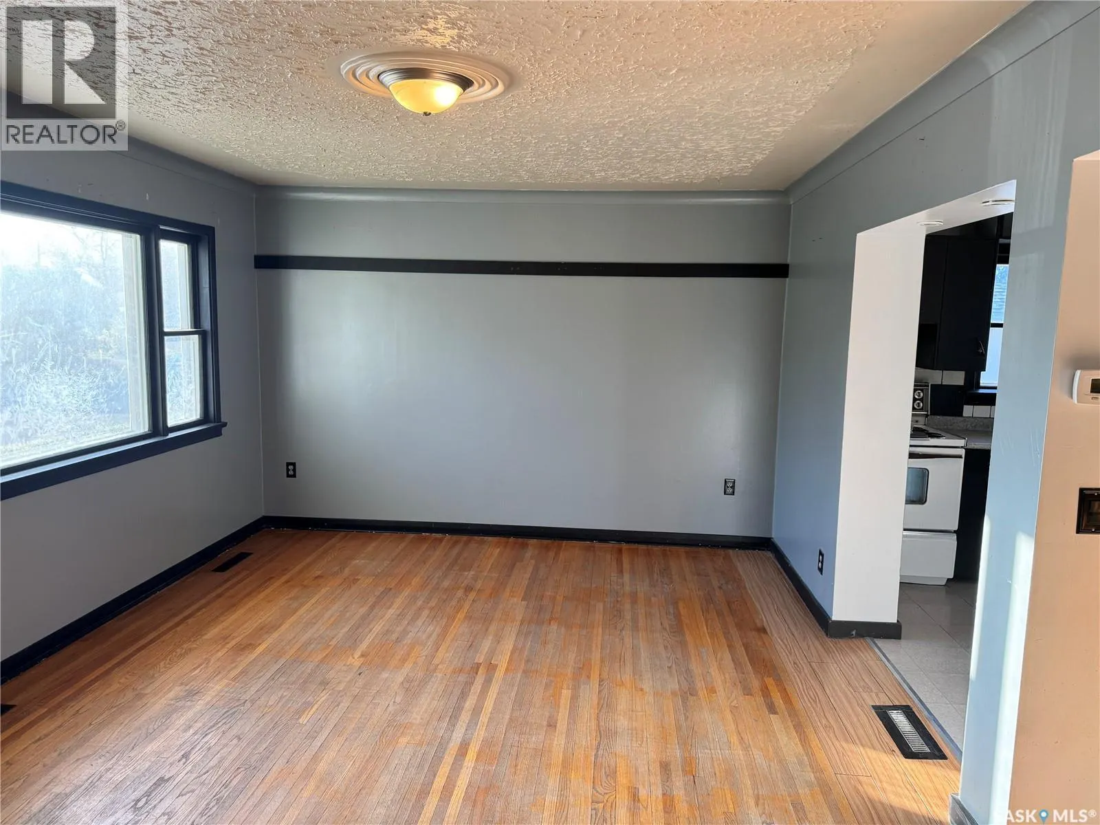 325 V AVENUE S