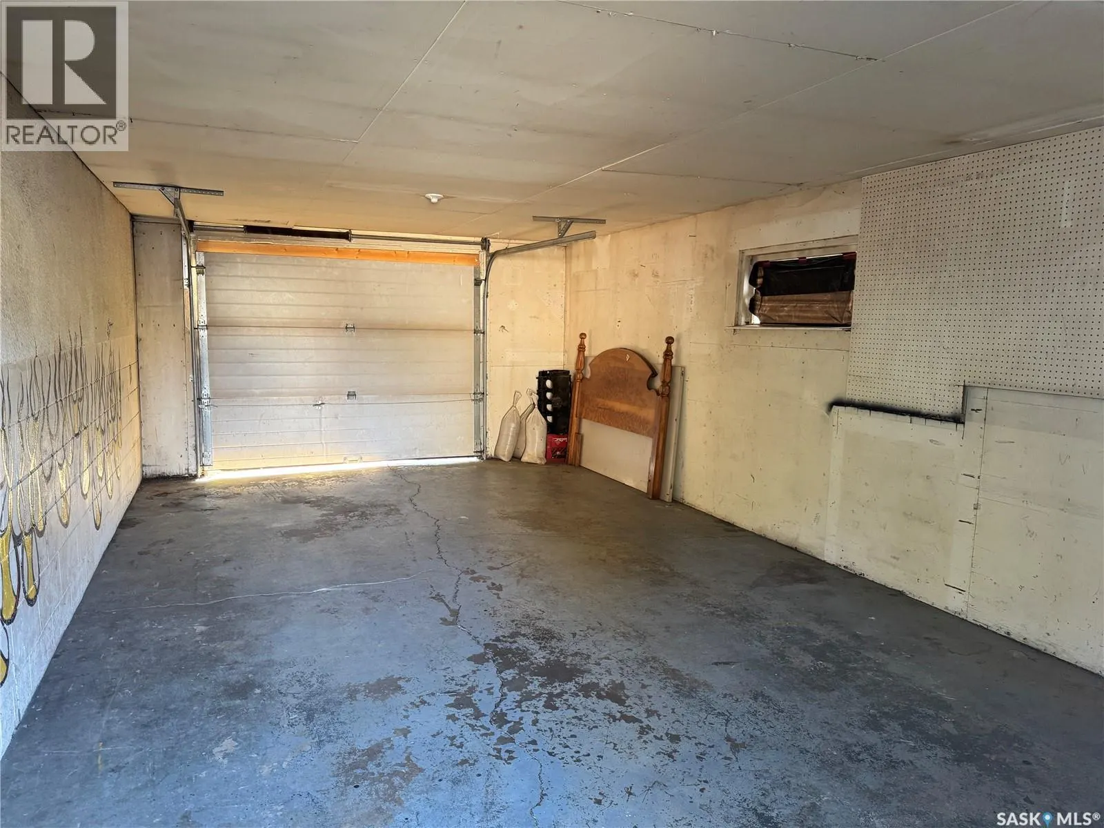 325 V AVENUE S