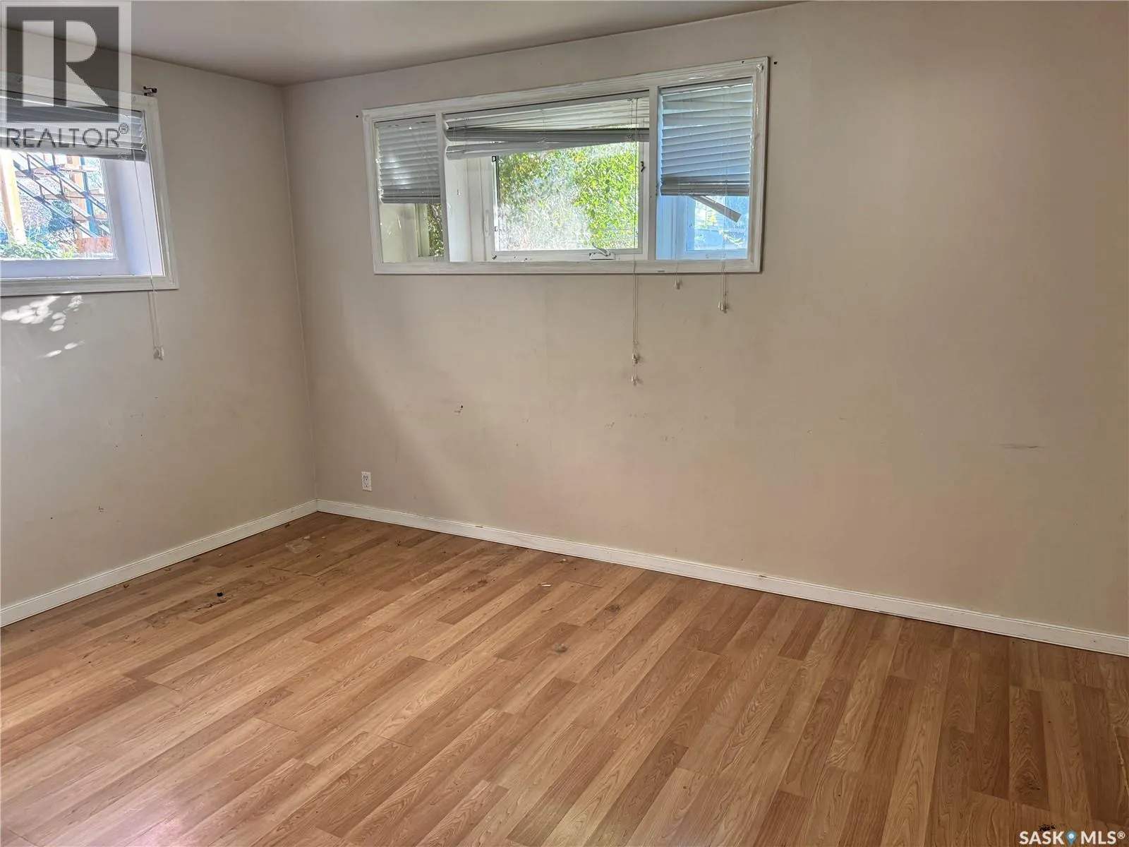 325 V AVENUE S