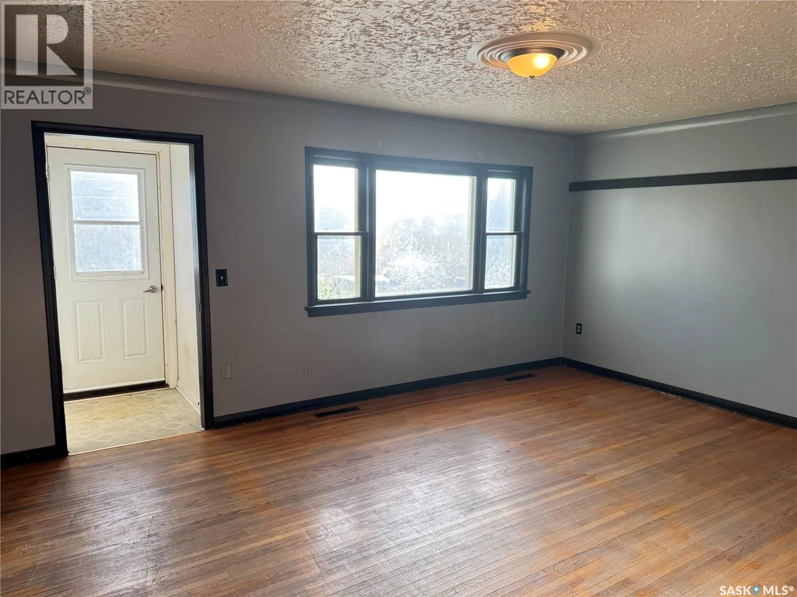 325 V AVENUE S