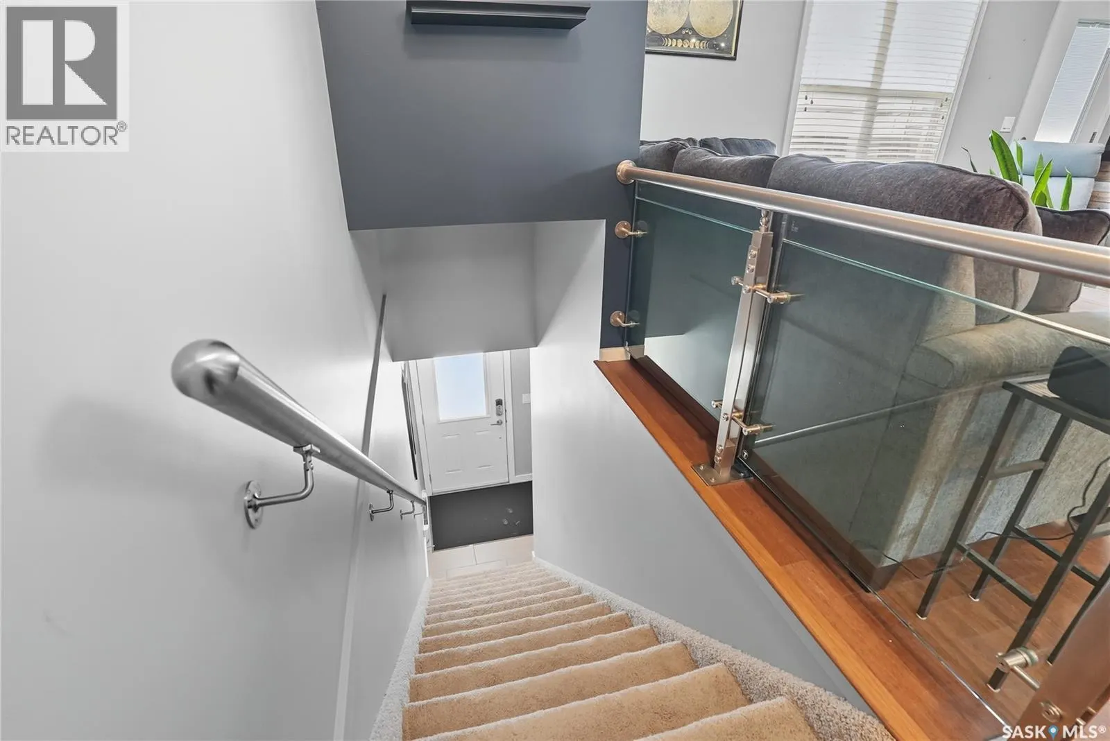 408 1015 Patrick CRESCENT