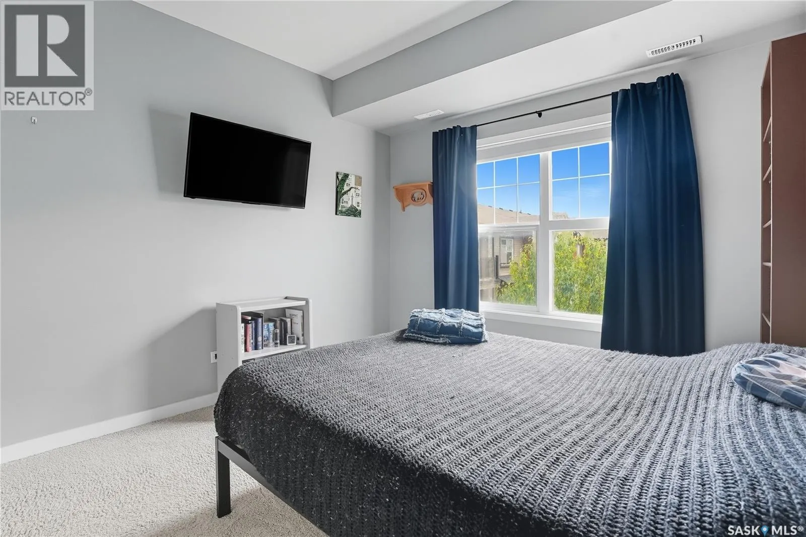 408 1015 Patrick CRESCENT