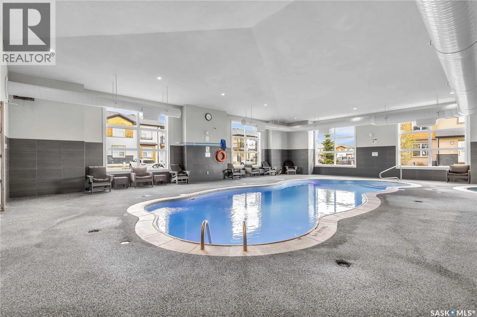 408 1015 Patrick CRESCENT