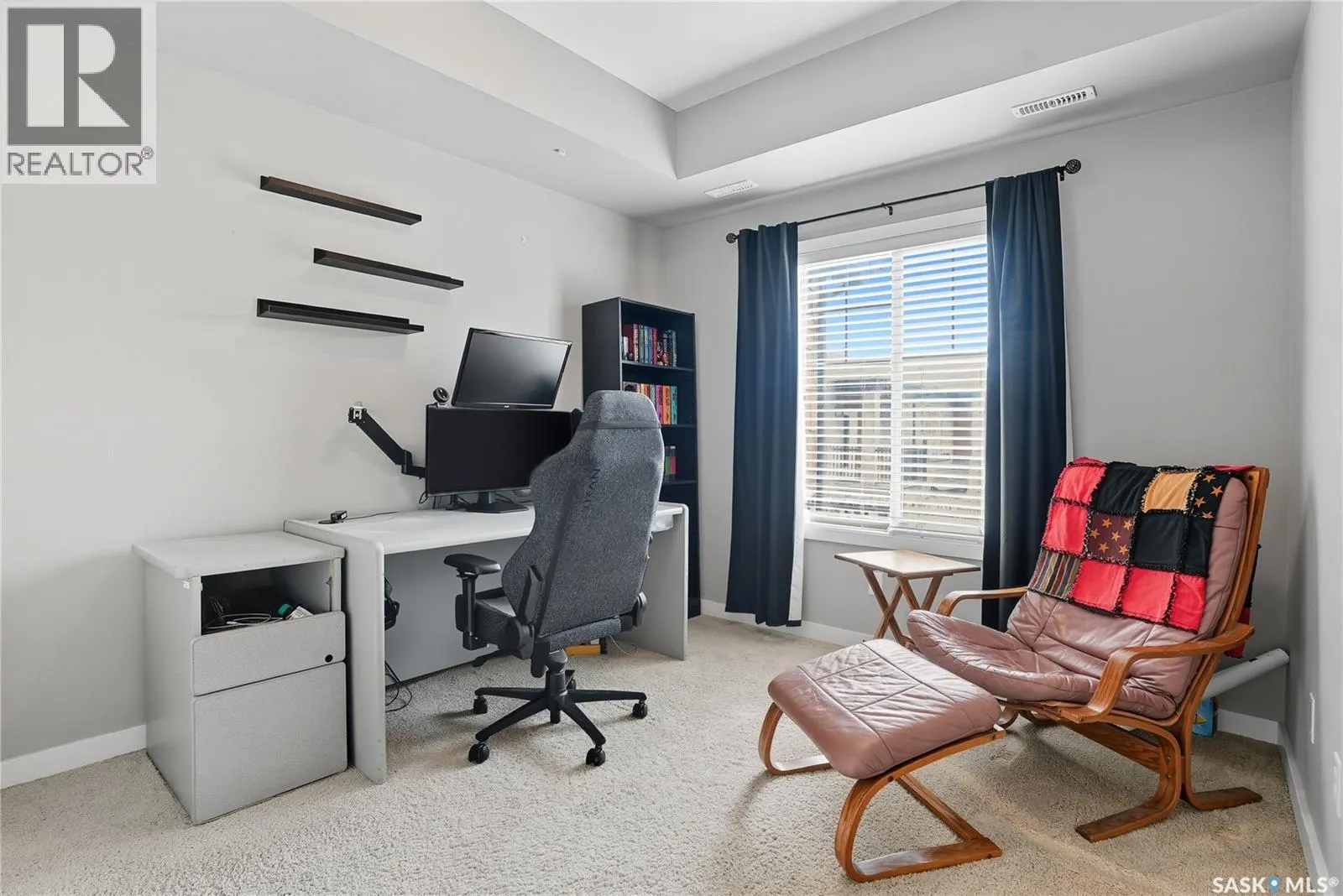 408 1015 Patrick CRESCENT