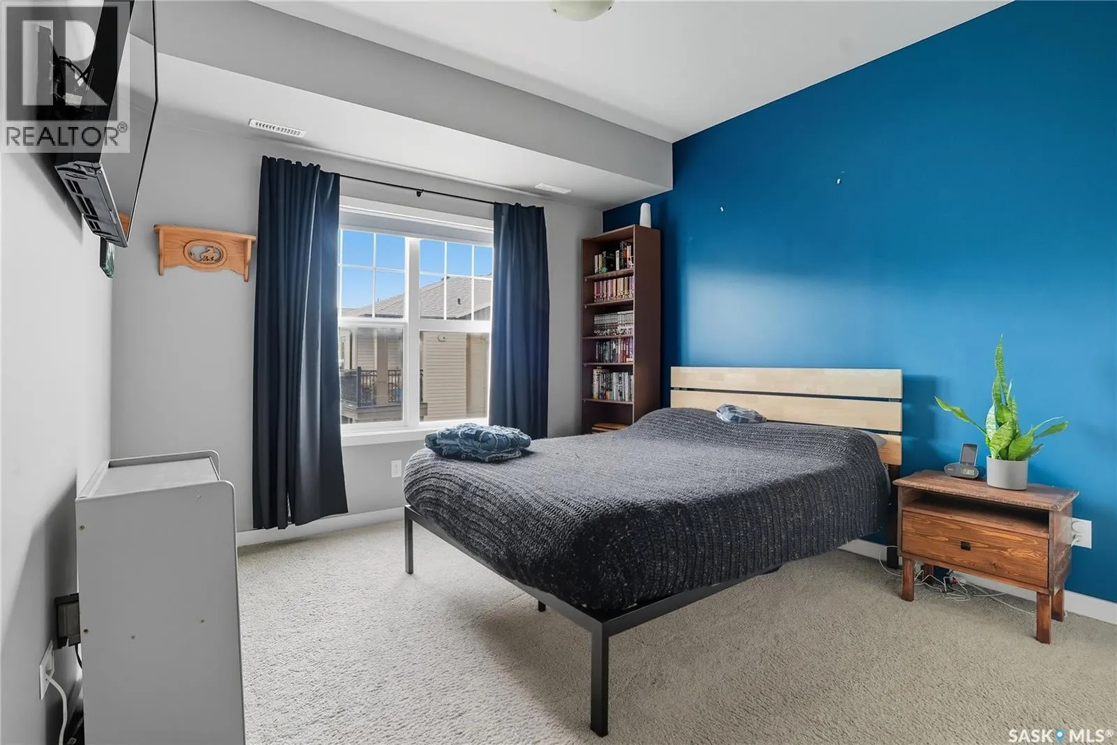 408 1015 Patrick CRESCENT