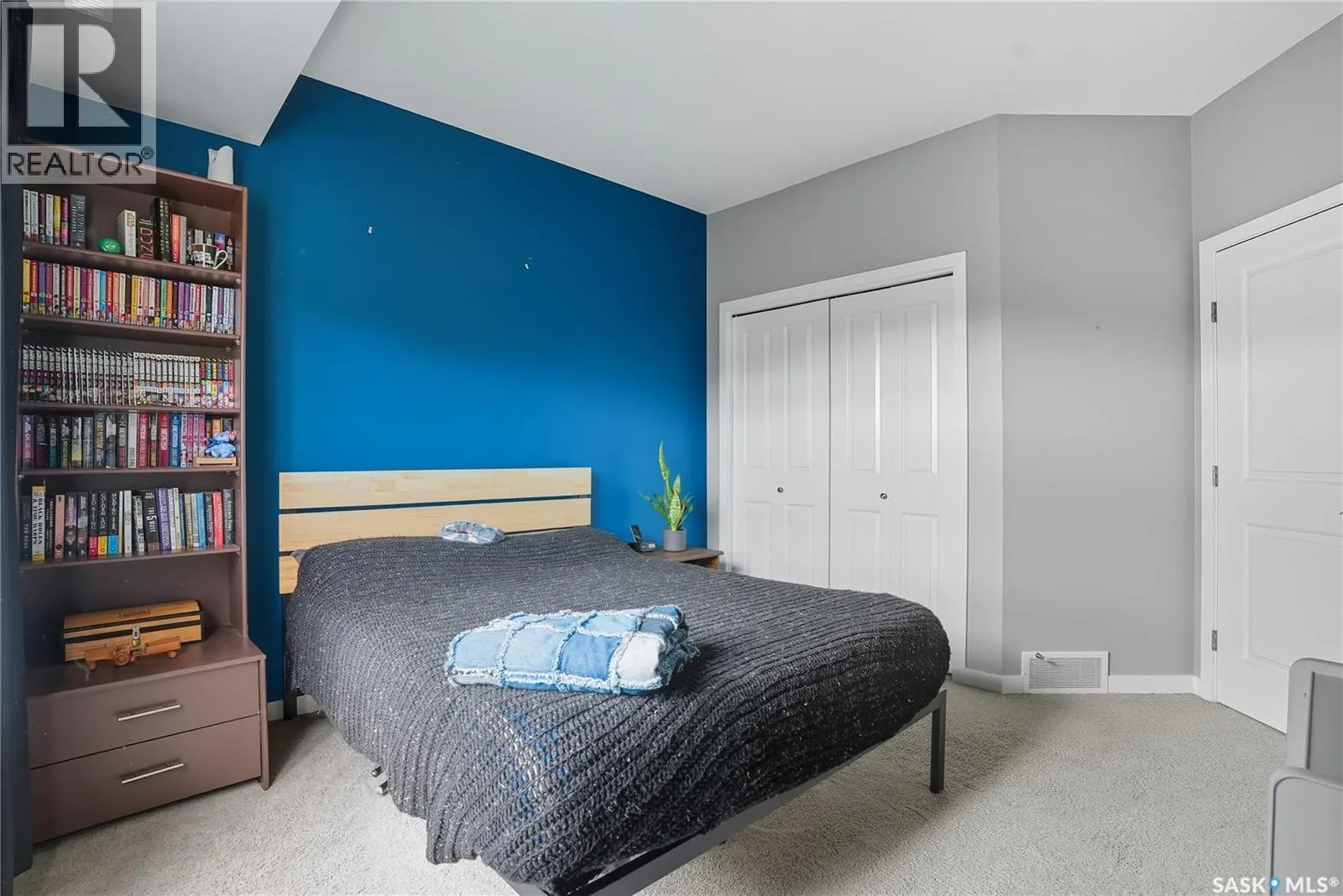 408 1015 Patrick CRESCENT