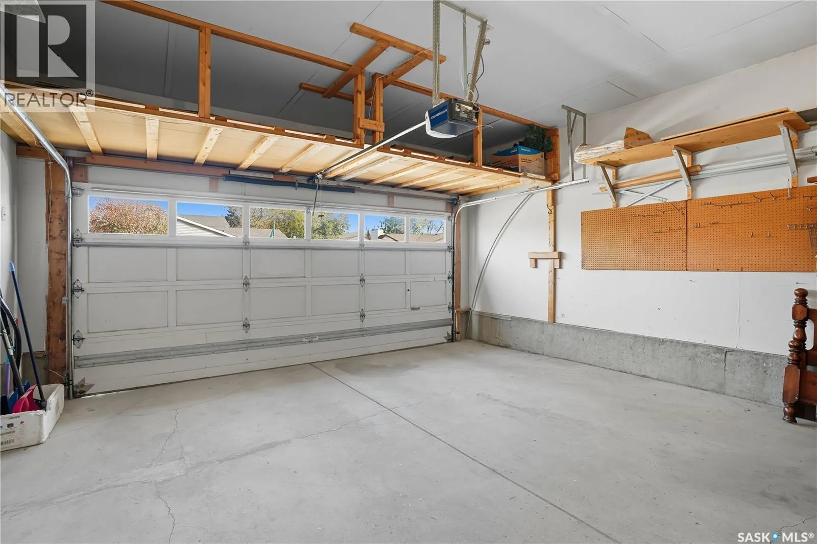 102 Bonli CRESCENT