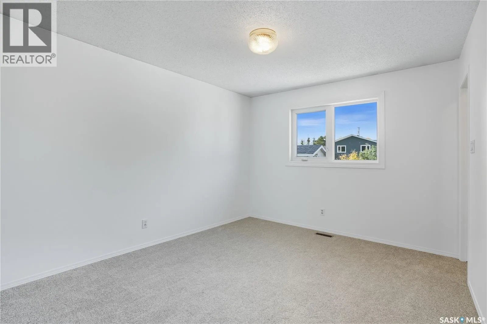 102 Bonli CRESCENT