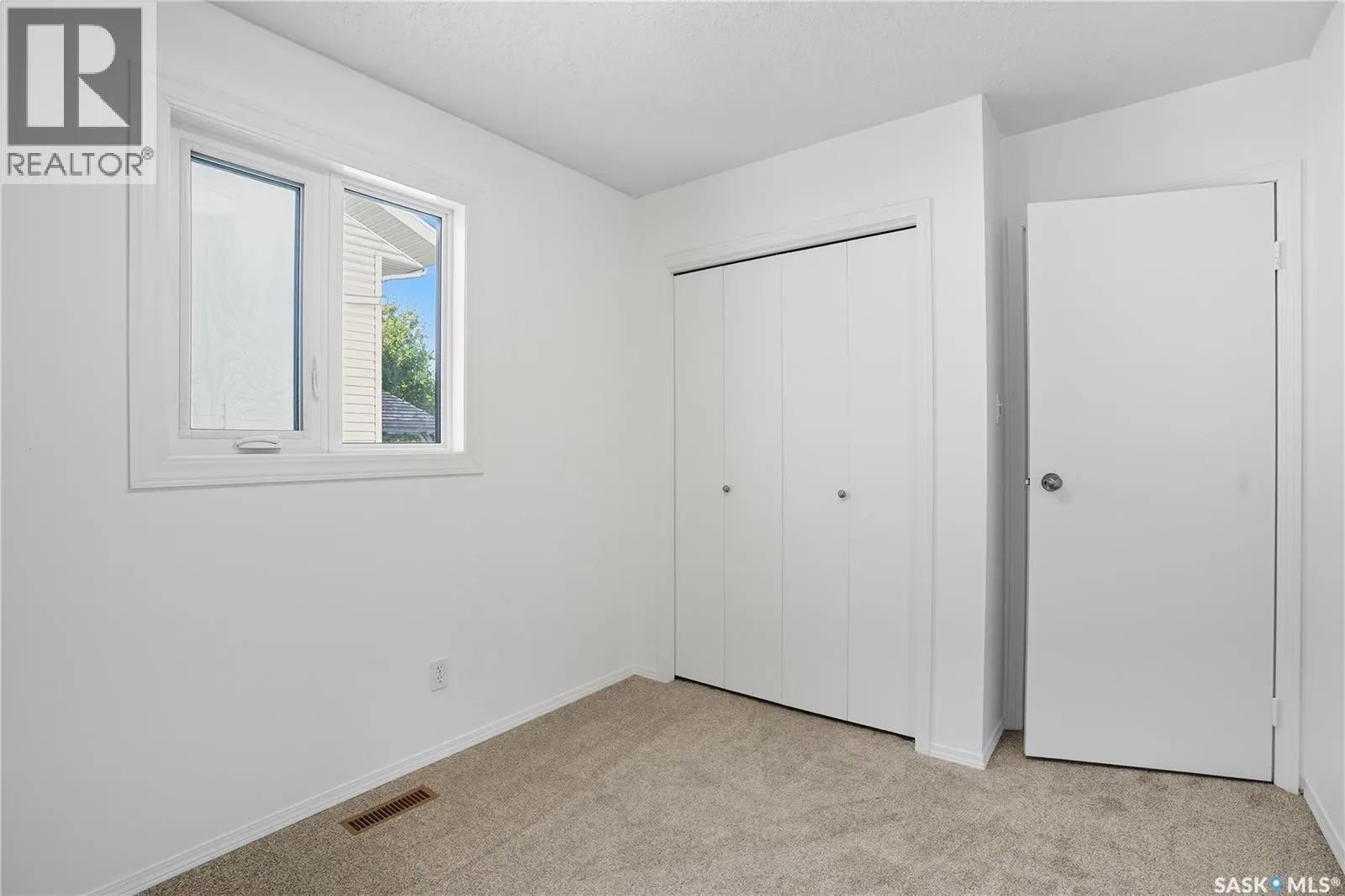 102 Bonli CRESCENT
