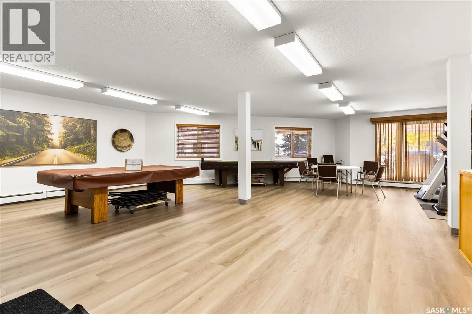 201 960 Assiniboine AVENUE