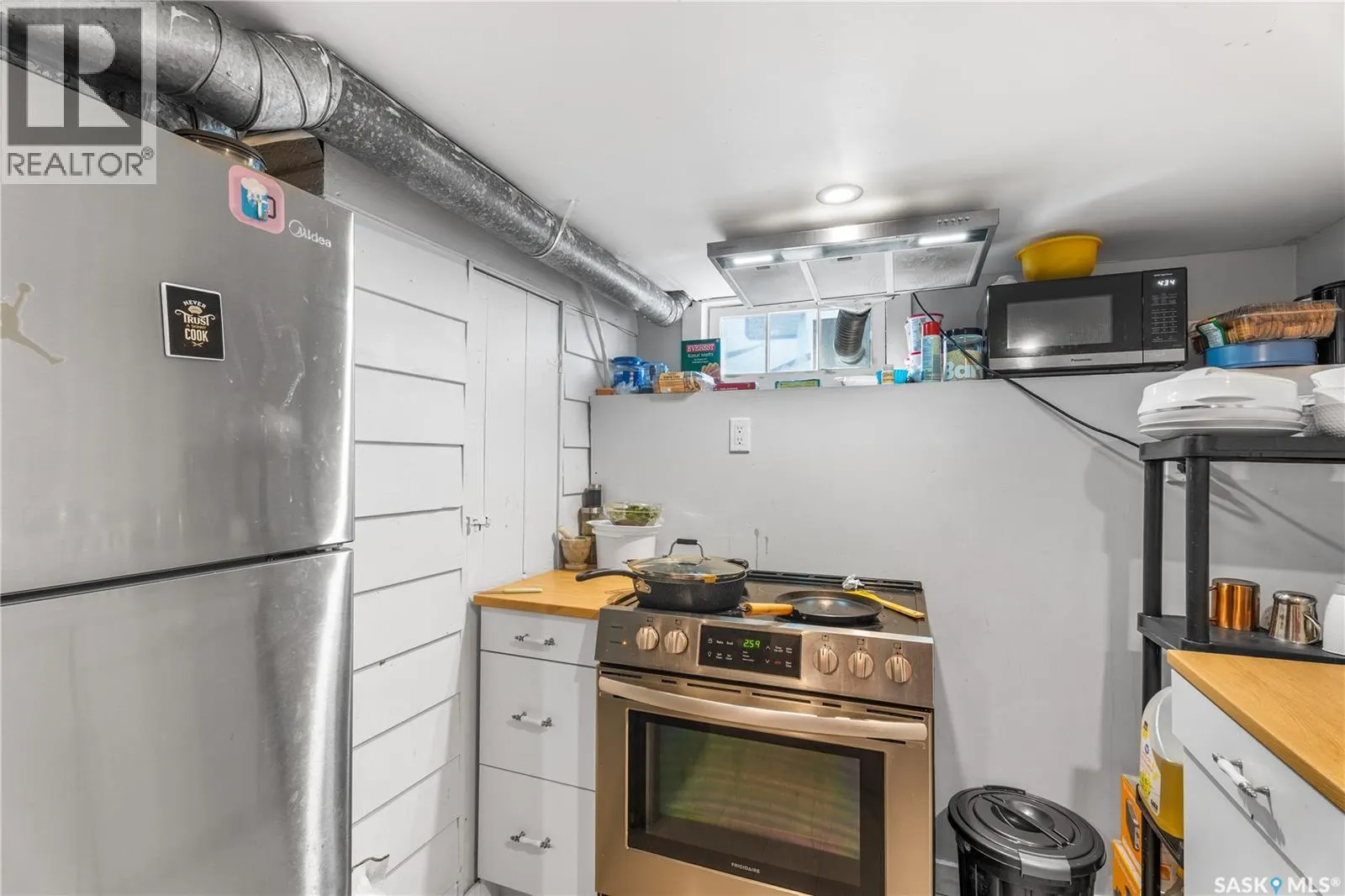 1734 13th STREET W