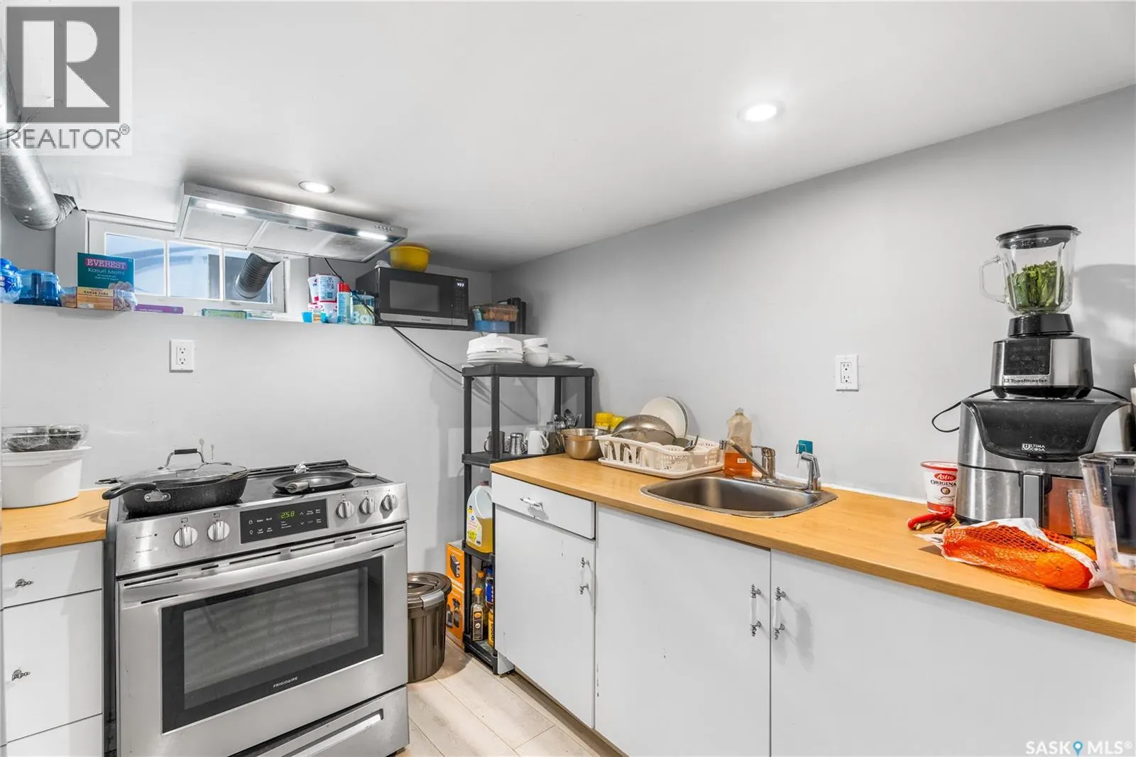 1734 13th STREET W