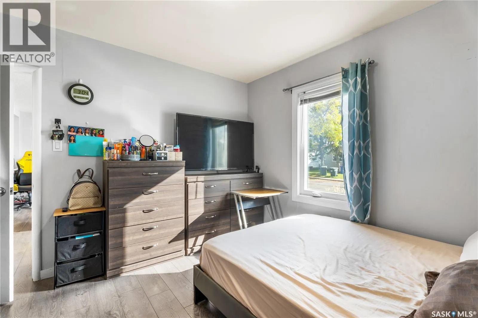 1734 13th STREET W