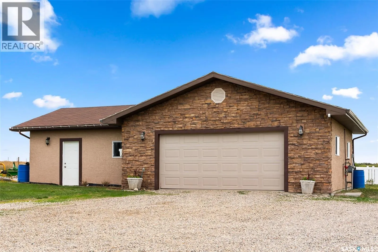 26 Longman DRIVE