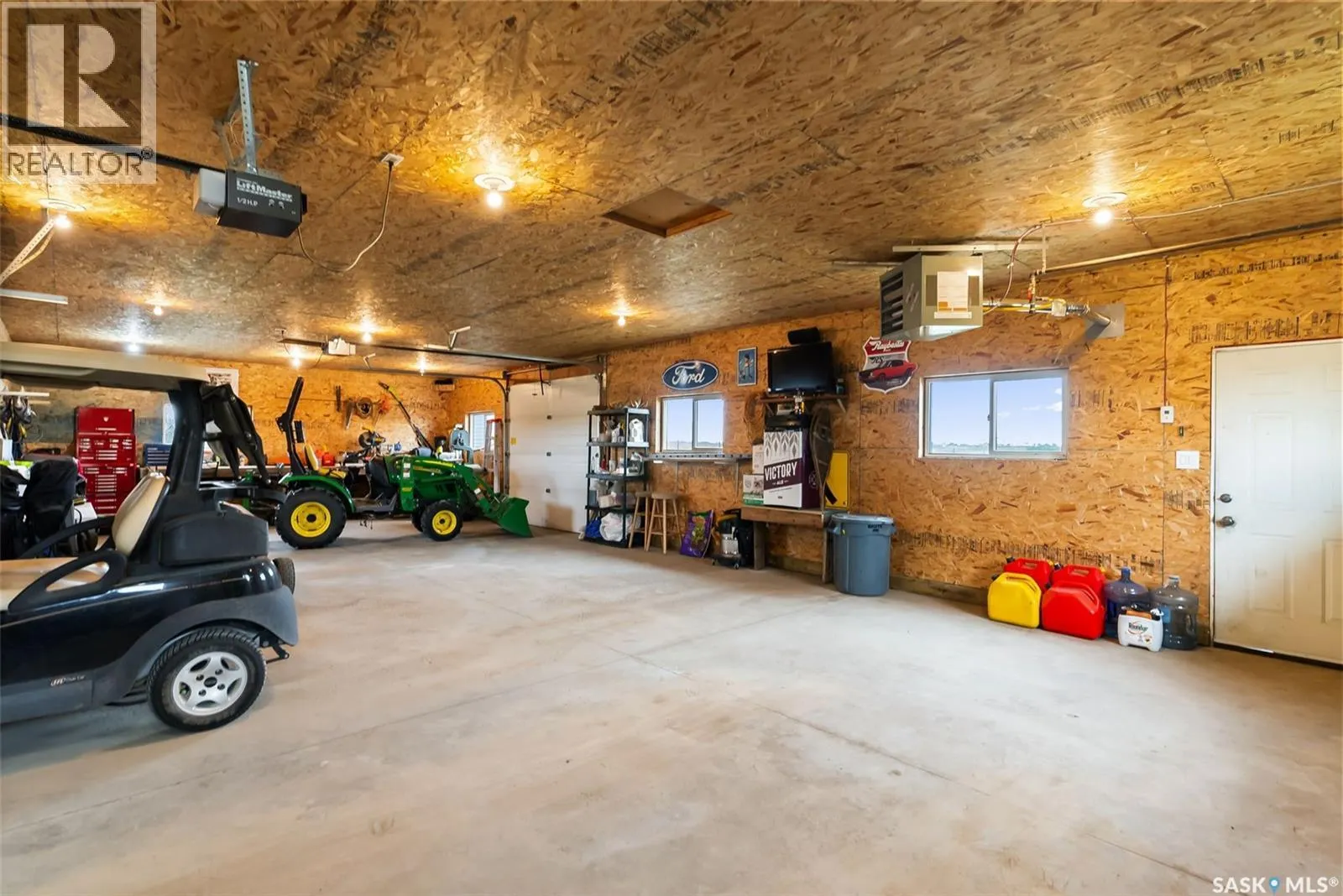 26 Longman DRIVE