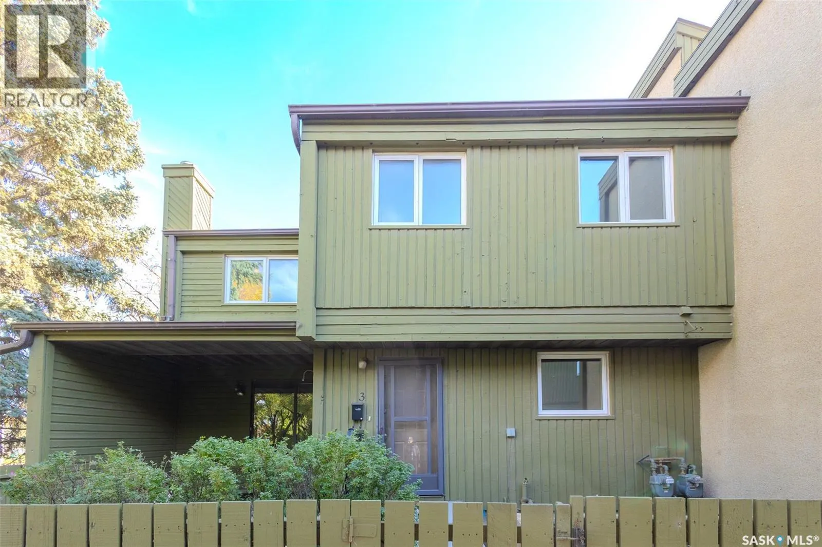 3 215 Primrose DRIVE
