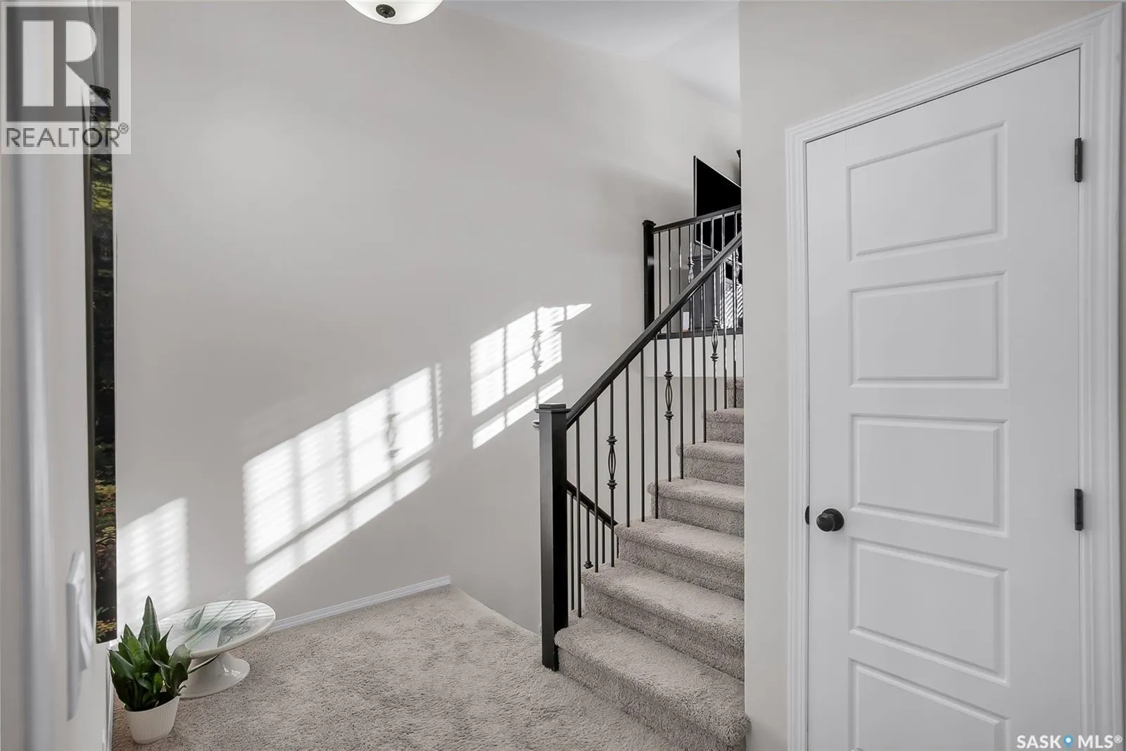 738 150 Langlois WAY