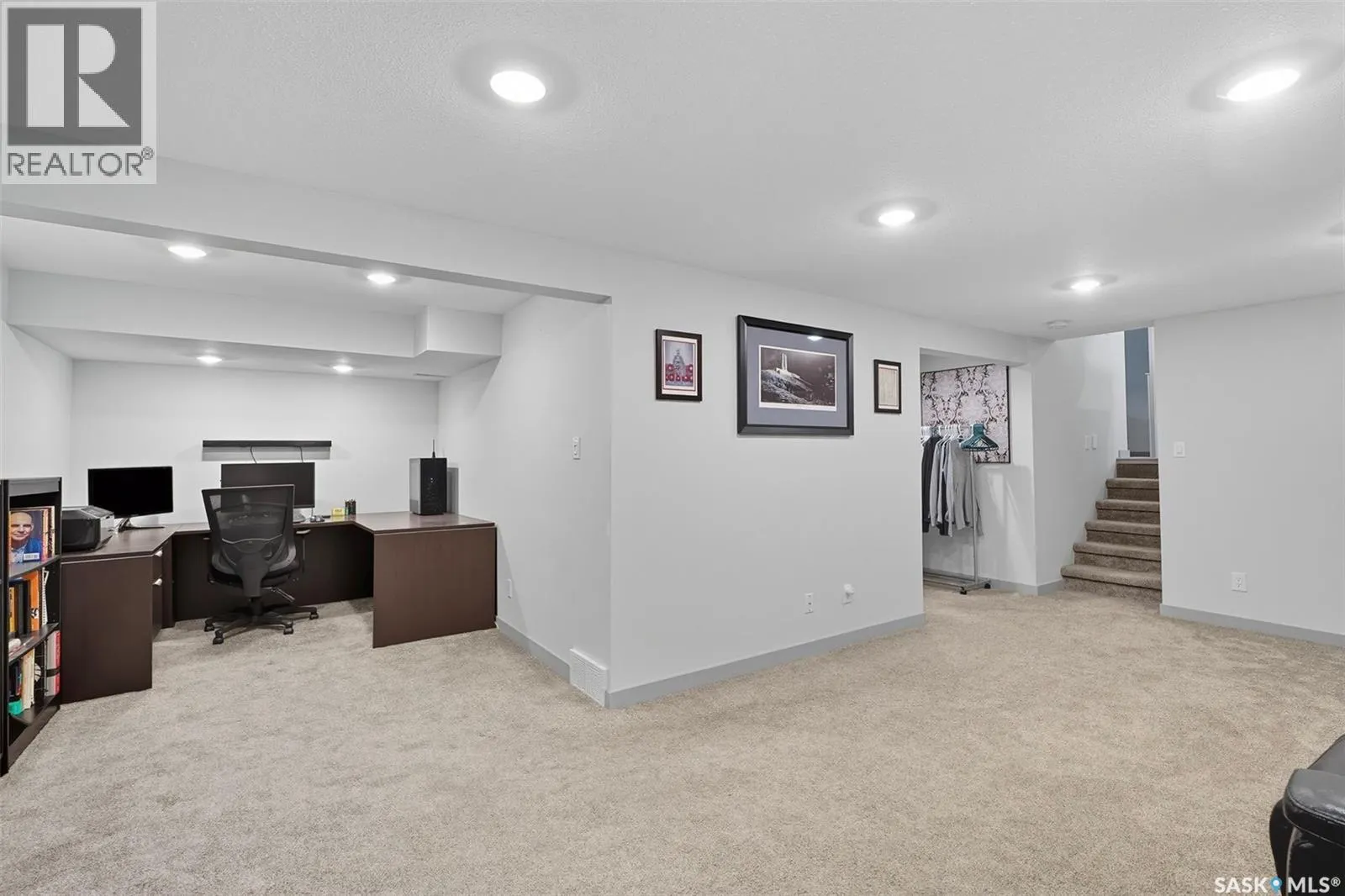 148 St Lawrence CRESCENT