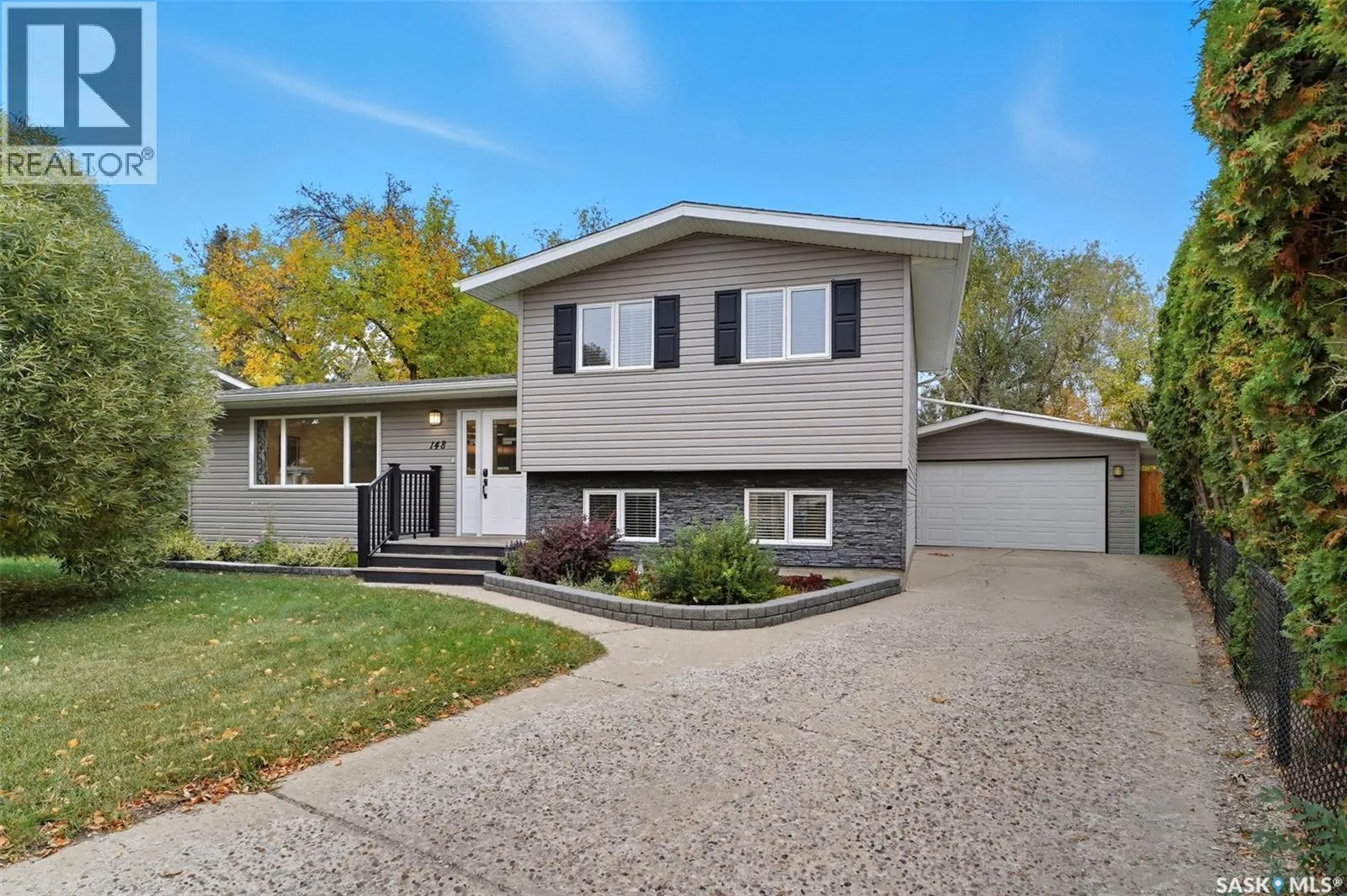 148 St Lawrence CRESCENT