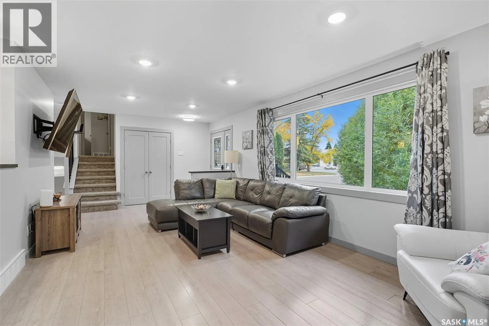 148 St Lawrence CRESCENT