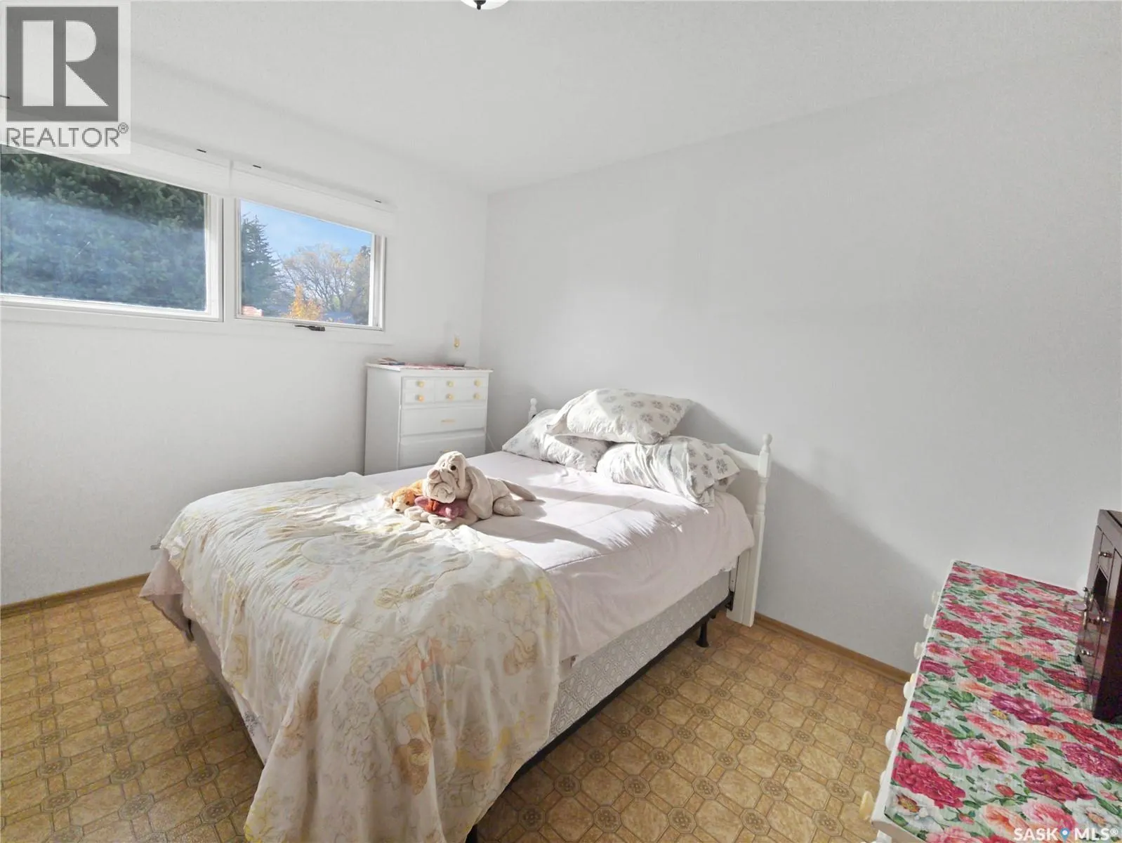 63 Marlborough CRESCENT