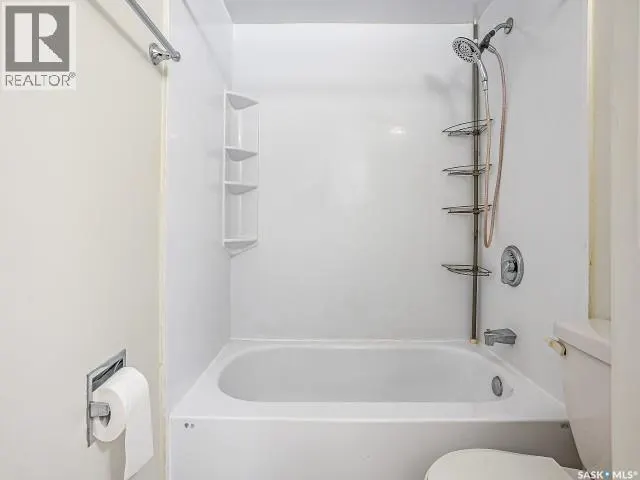 11 20 Assiniboine STREET